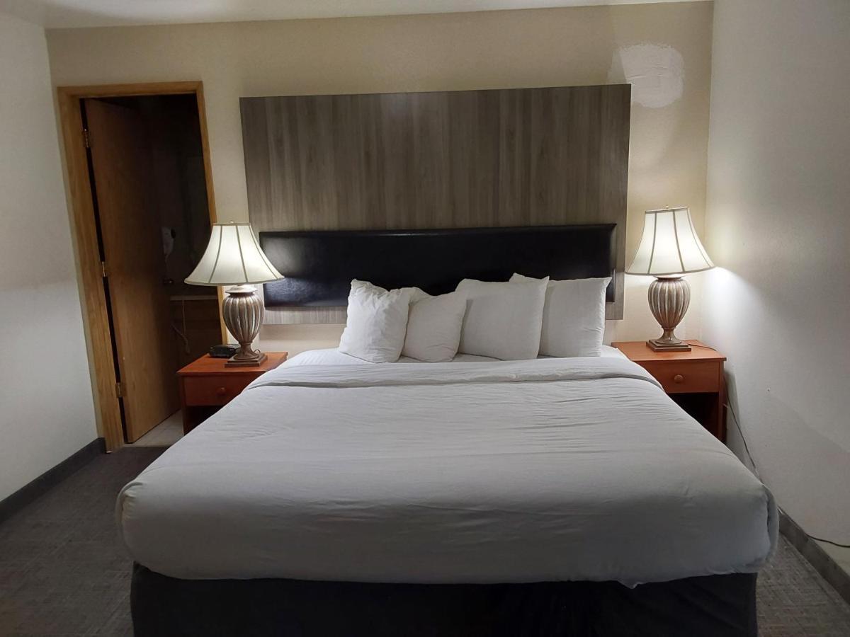 Lavissh Inn And Suites Μπέλινγκχαμ Εξωτερικό φωτογραφία
