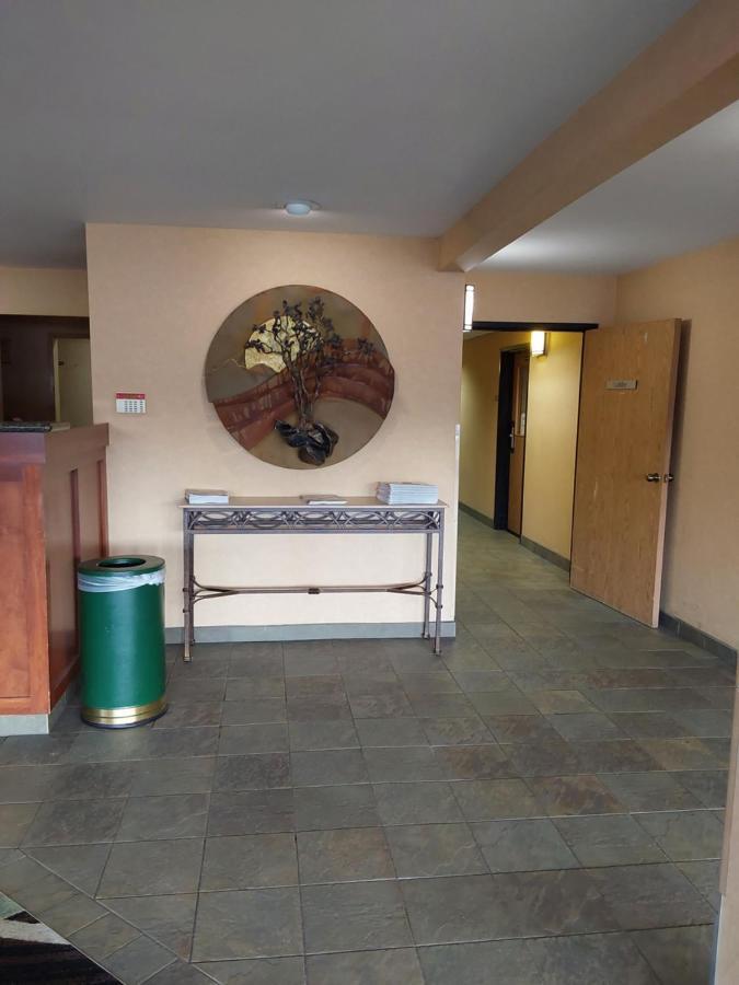 Lavissh Inn And Suites Μπέλινγκχαμ Εξωτερικό φωτογραφία