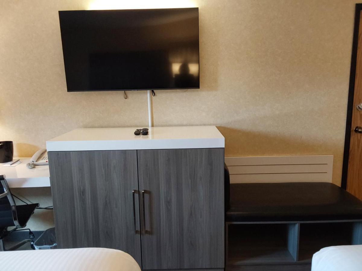 Lavissh Inn And Suites Μπέλινγκχαμ Εξωτερικό φωτογραφία